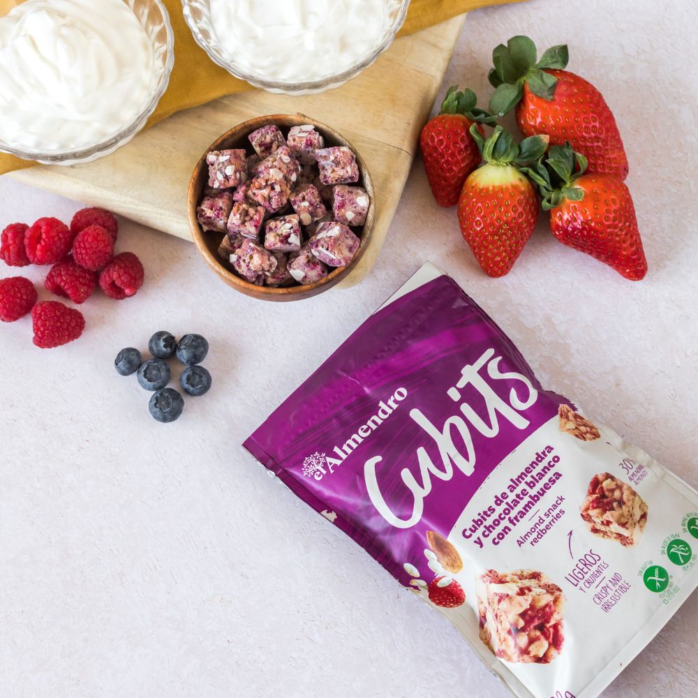 Cubits White Chocolate and Raspberry 100g image number null